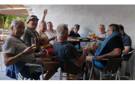 Après la piscine , l'apéro !!